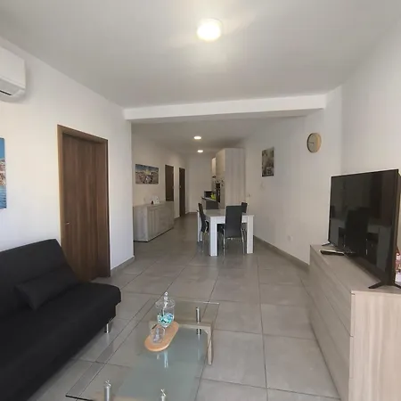 Central&cozy 3* Msida