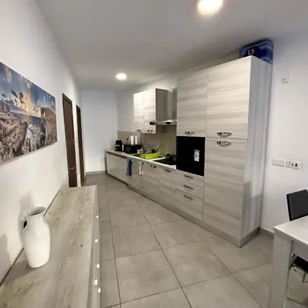 And Cozy Guest house Msida