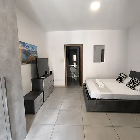 And Cozy Guest house Msida