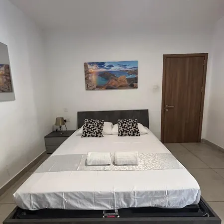 Pensionat Master - Private Ensuite Bathroom Msida