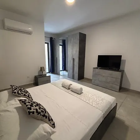 Central&cozy 3* Msida